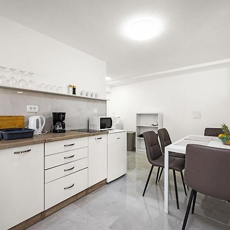 Apartment Olive Garden Near Pula 3 Km From Center And Only 4 Km From The Beach For 4 Persons 外观 照片