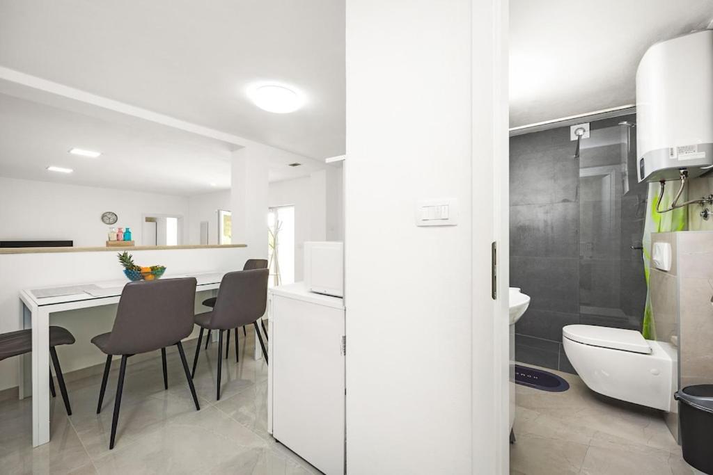 Apartment Olive Garden Near Pula 3 Km From Center And Only 4 Km From The Beach For 4 Persons 外观 照片